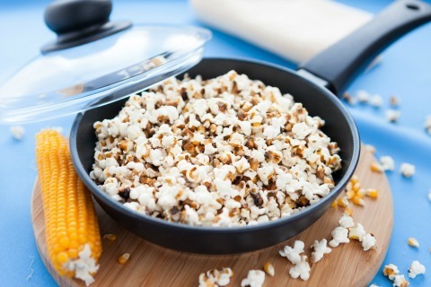 Learn to Make Popcorn Without A Microwave