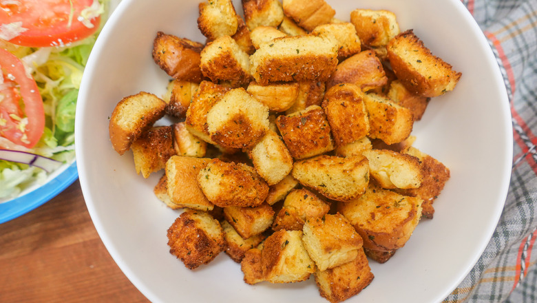 Croutons