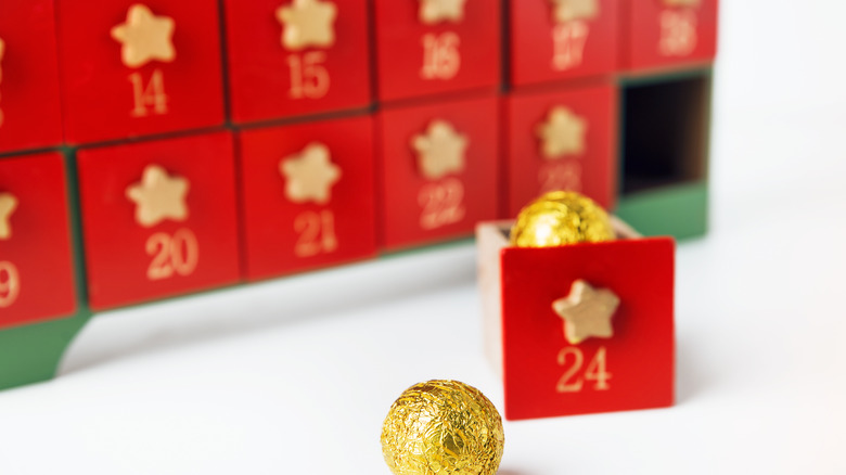 Red Advent calendar