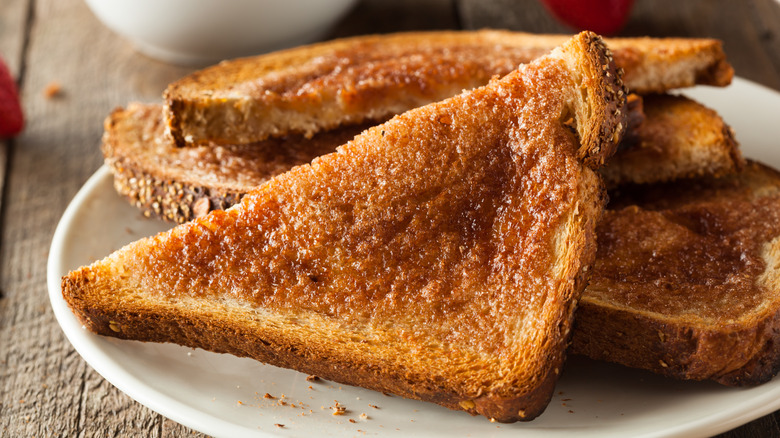 Cinnamon toast on a plate