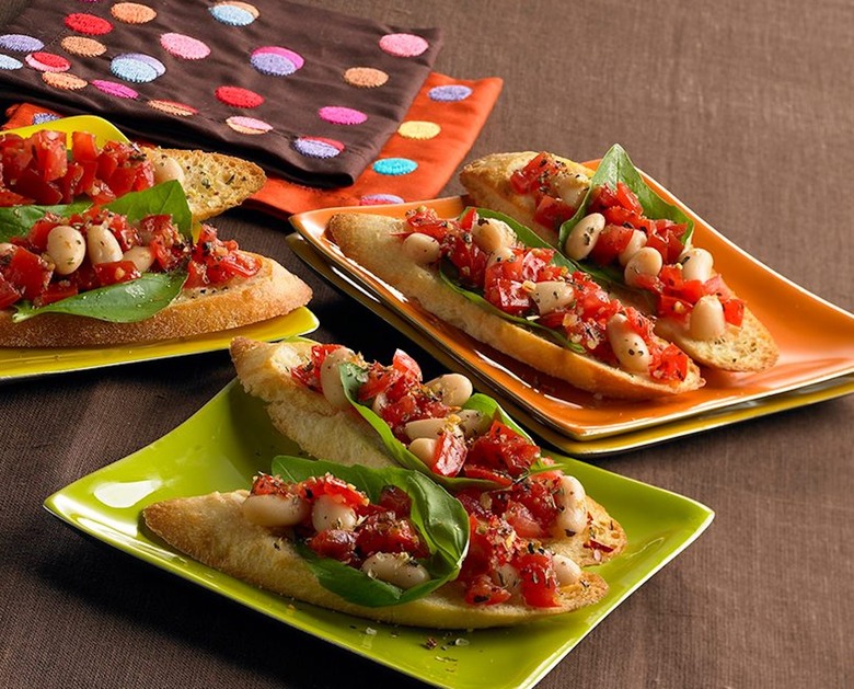 Mediterranean White Bean Bruschetta