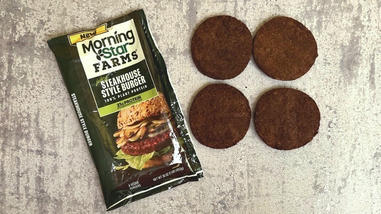 packaging with 4 burgers