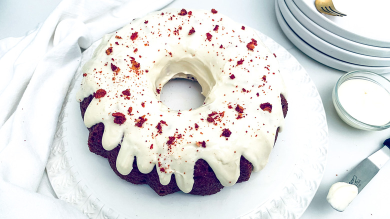 bundt cake on serving platter