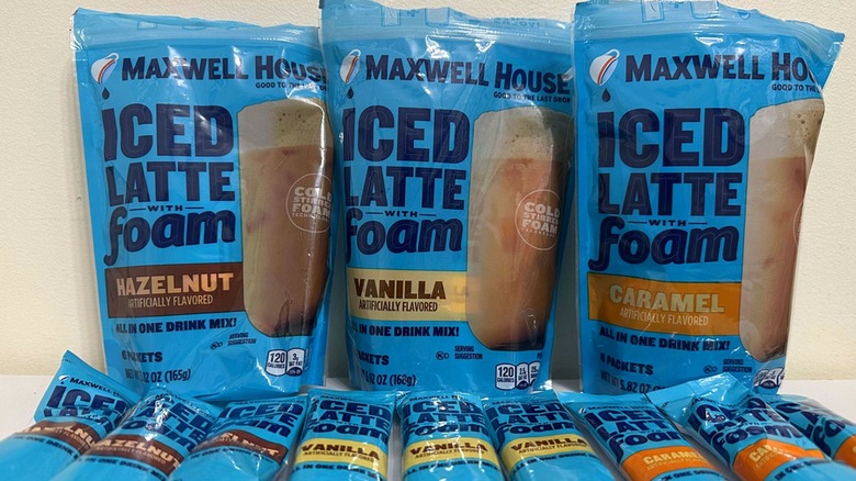 Maxwell House Iced Latte with Foam