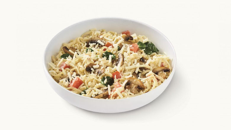 noodles with alfredo sauce and vegetables