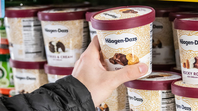 Pint of Häagen-Dazs on shelf