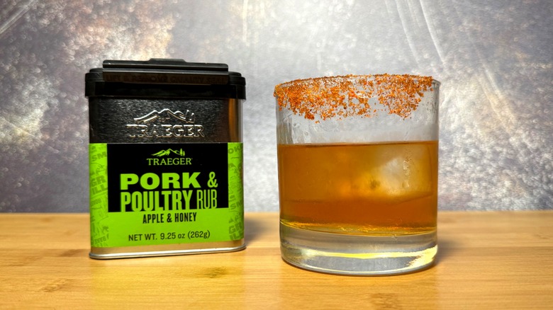 BBQ seasoning container and cocktail