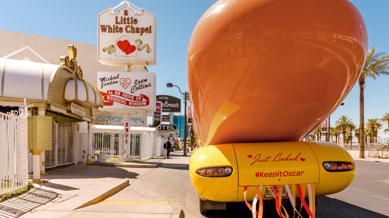 Oscar Mayer Wienermobile