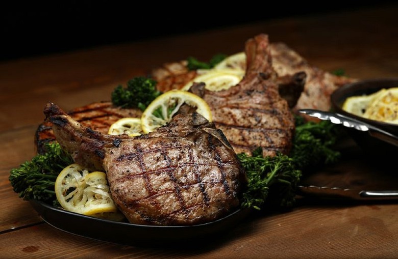 Smoky Grilled Pork Chops With Broccoli and Lemon-Garlic Relish