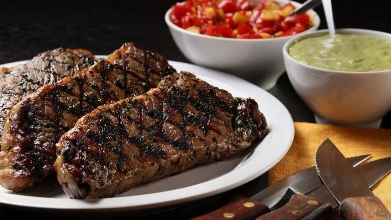 Grilled Steak With Avocado-Lemongrass Sauce