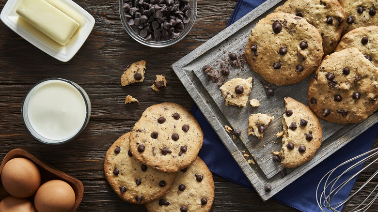 Cookies and ingredients on table
