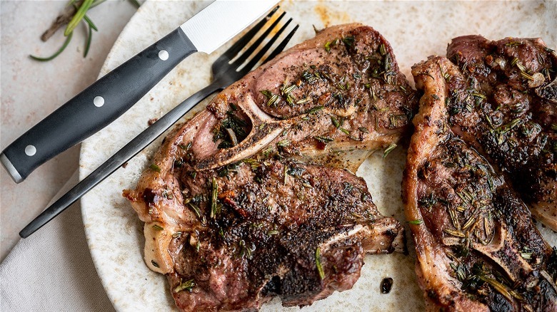 lamb shoulder on plate 