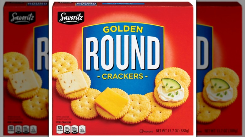 A box of Savoritz Golden Round Crackers