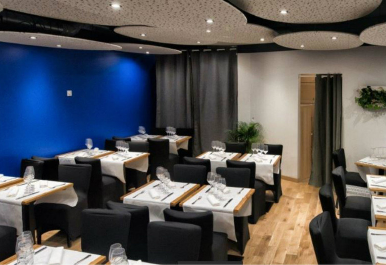 O'Naturel nudist Restaurant in Paris
