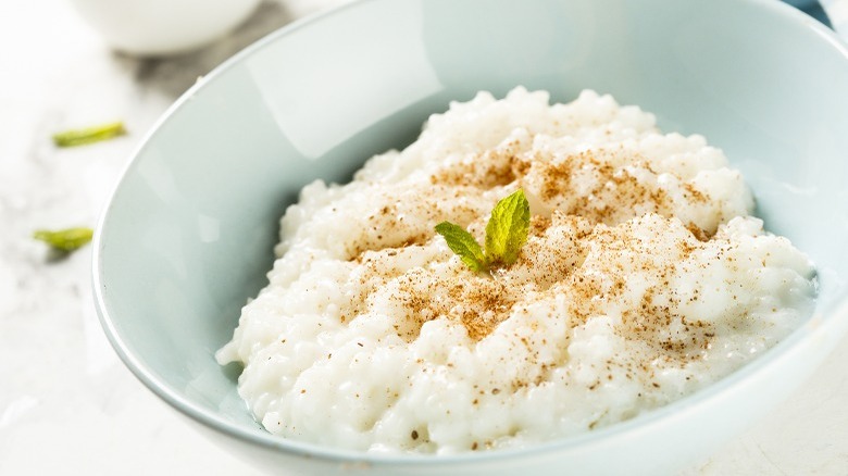 Rice pudding in light blue dish
