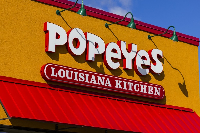 popeyes window smashed