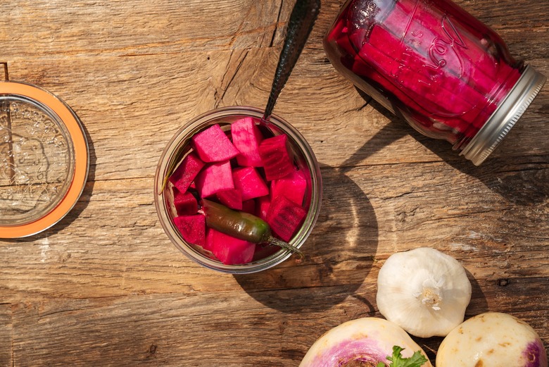 how to make pickles - Moroccan pickled turnips