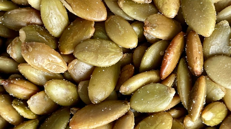 Roasted, salted pepitas