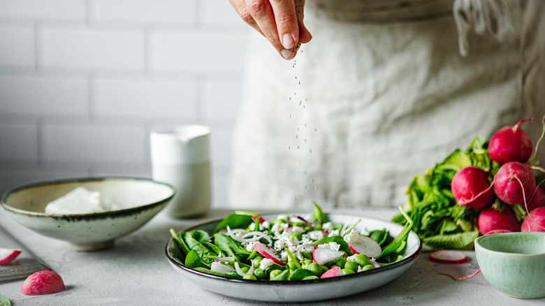 Vegetable salad with radish greens 