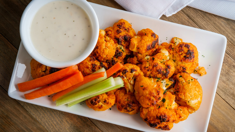 buffalo cauliflower and ranch dressing dip