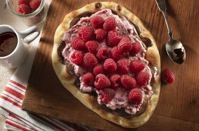 Raspberry Nutella Naan Pizza