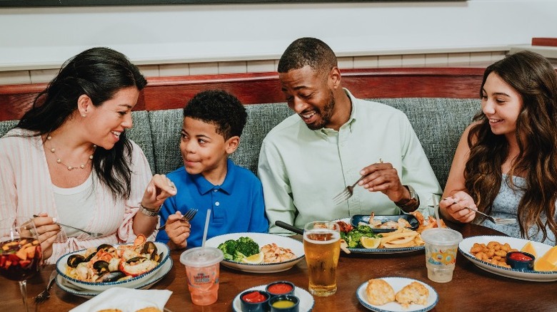 Family enjoying Red Lobster