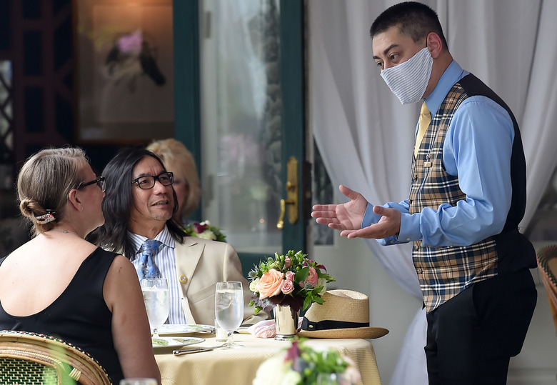coronavirus restaurant reservations