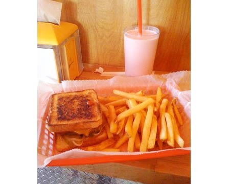Burger, Shakes & Fries