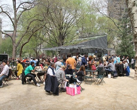 Which boutique burger chain&apos;s burger is better? Shake Shack&apos;s Double Shackburger or In-N-Out&apos;s Double-Double Animal-Style?