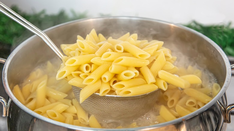 Penne pasta