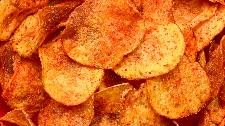Flavored potato chips