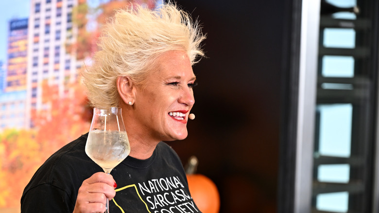 Anne Burrell smiling