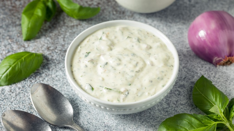 Green goddess dressing with ingredients