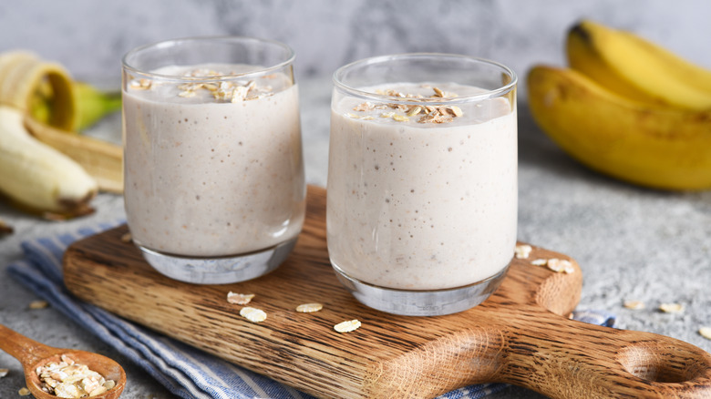 Banana oatmeal smoothies