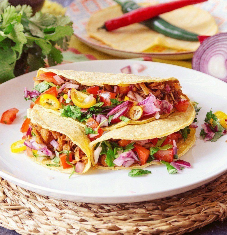 shredded jackfruit tacos