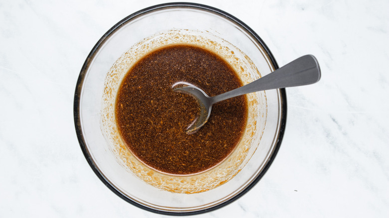 sauce in dish 