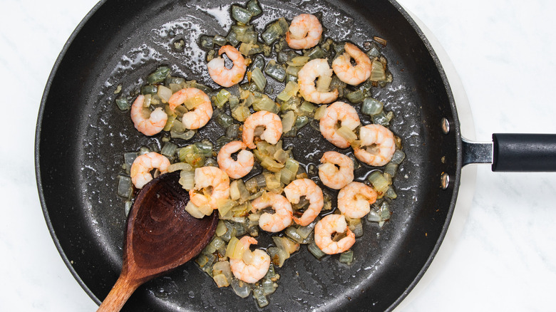shrimp in a pan 