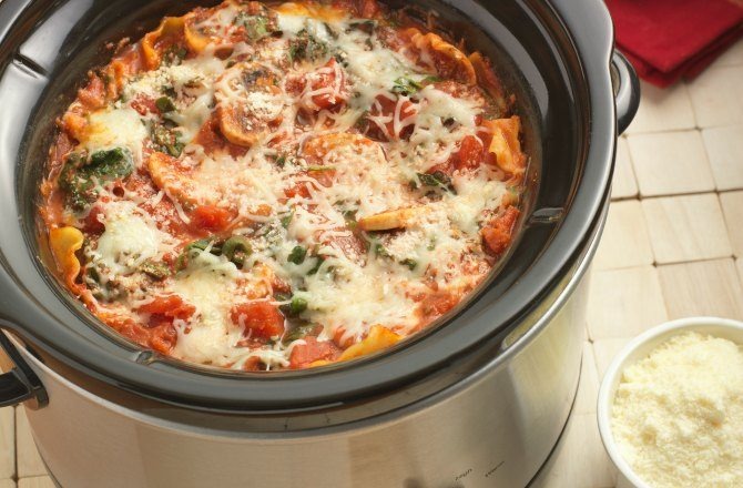 Slow Cooker Mushroom Spinach Lasagna