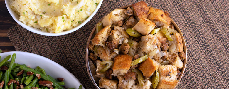 Slow Cooker Saus'age Stuffing