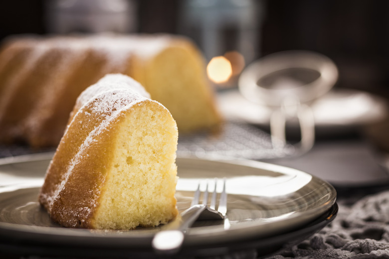 Sour Cream Pound Cake recipe - The Daily Meal