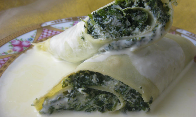 Spinach-Filled Crepes