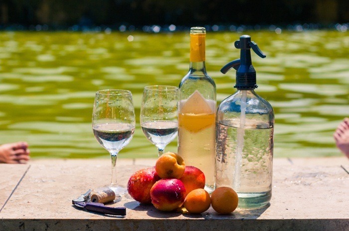 white wine spritzer