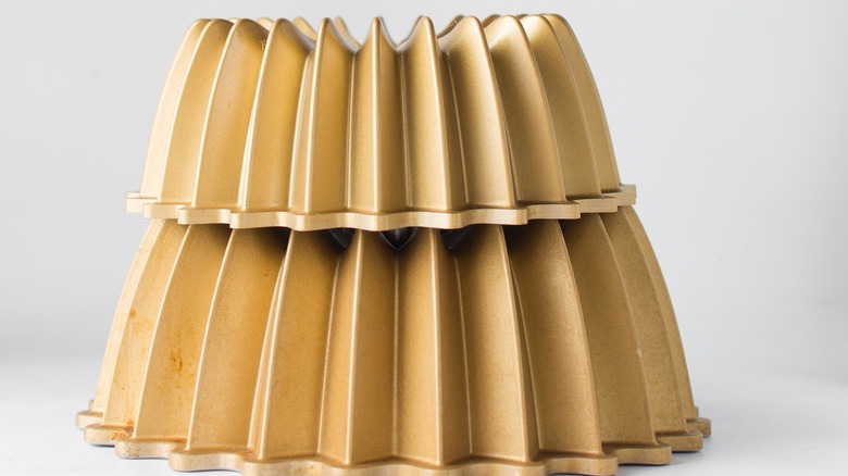 Intricate stacked Bundt cake mold