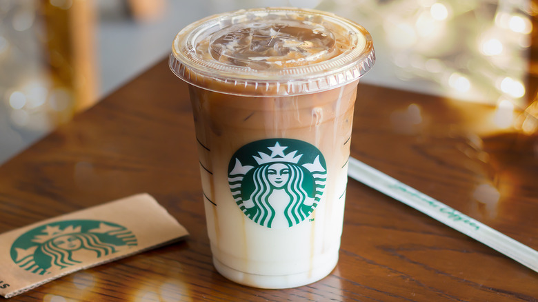 Starbucks iced caramel macchiato