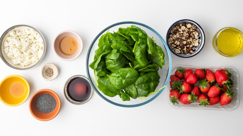 strawberry spinach salad ingredients 