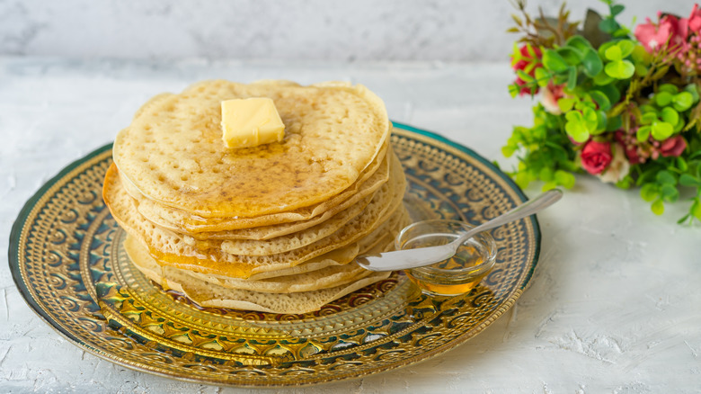A stack of baghrir