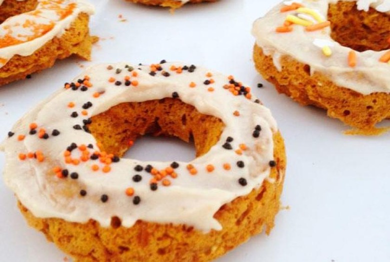 Healthy Pumpkin Spice Doughnuts