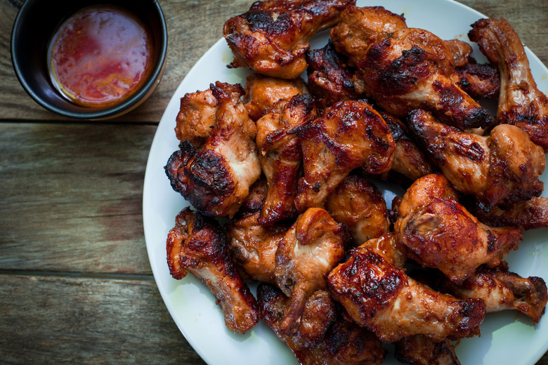 Sweet and Spicy Raspberry Chicken Wings recipe - The Daily Meal