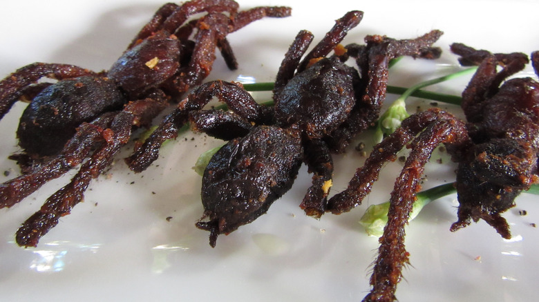 Fried tarantulas 