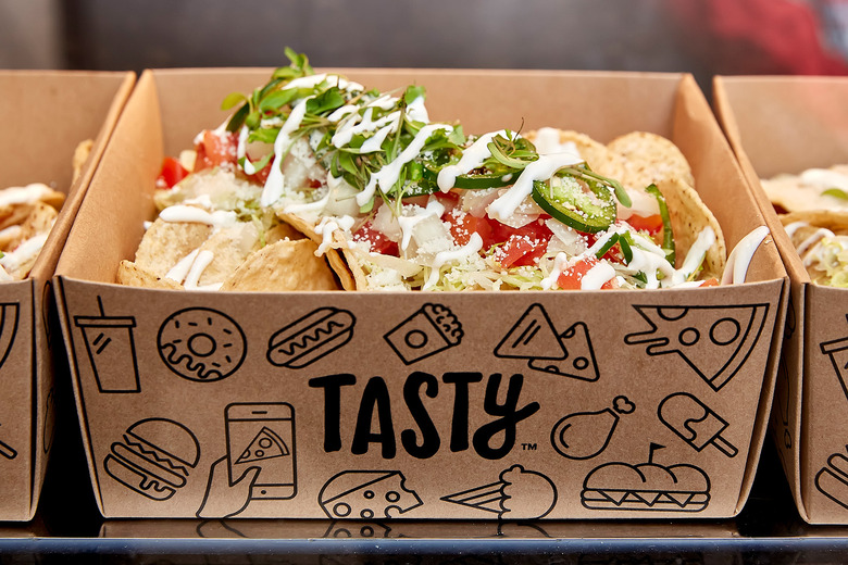 Tasty Cheese Nachos